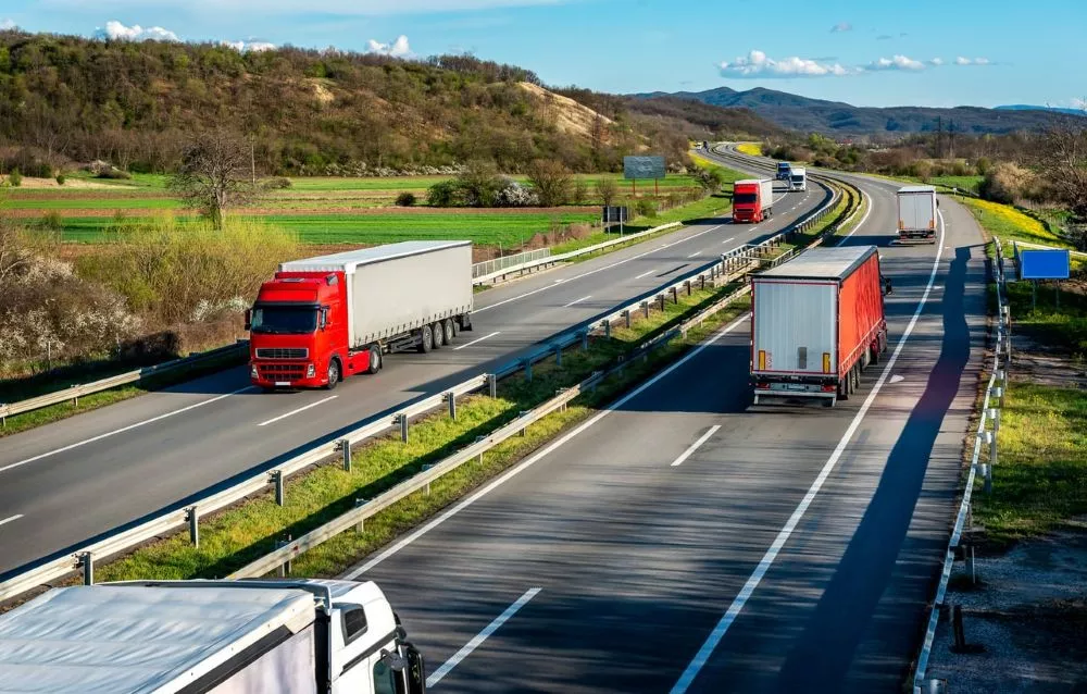 Cum alegi serviciul potrivit de transport internațional de marfă